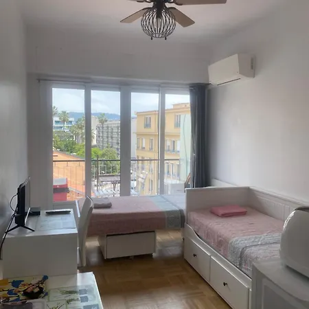 Mirela's Private With Key, Ac, Lift & Balcony In The Center Of On The Cote D'azur ניס