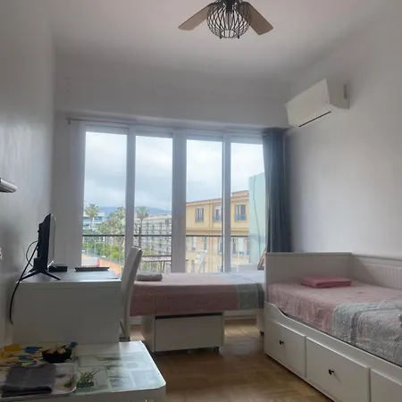 בית אירוח Mirela's Private With Key, Ac, Lift & Balcony In The Center Of On The Cote D'azur *