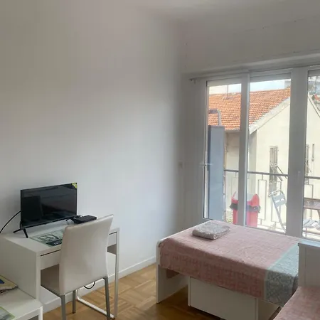 Mirela's Private With Key, Ac, Lift & Balcony In The Center Of On The Cote D'azur *