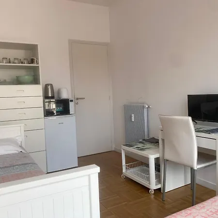 Mirela's Private With Key, Ac, Lift & Balcony In The Center Of On The Cote D'azur *