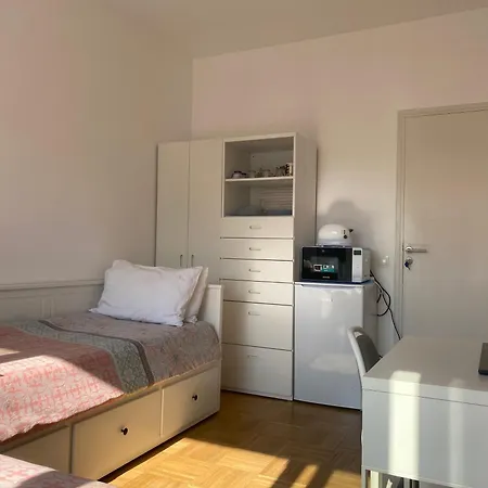 Mirela's Private With Key, Ac, Lift & Balcony In The Center Of On The Cote D'azur Kwatera prywatna *