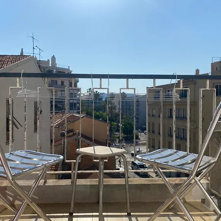 Kwatera prywatna Mirela's Private With Key, Ac, Lift & Balcony In The Center Of On The Cote D'azur Nicea