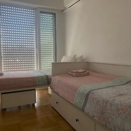 Mirela's Private With Key, Ac, Lift & Balcony In The Center Of On The Cote D'azur Kwatera prywatna Nicea